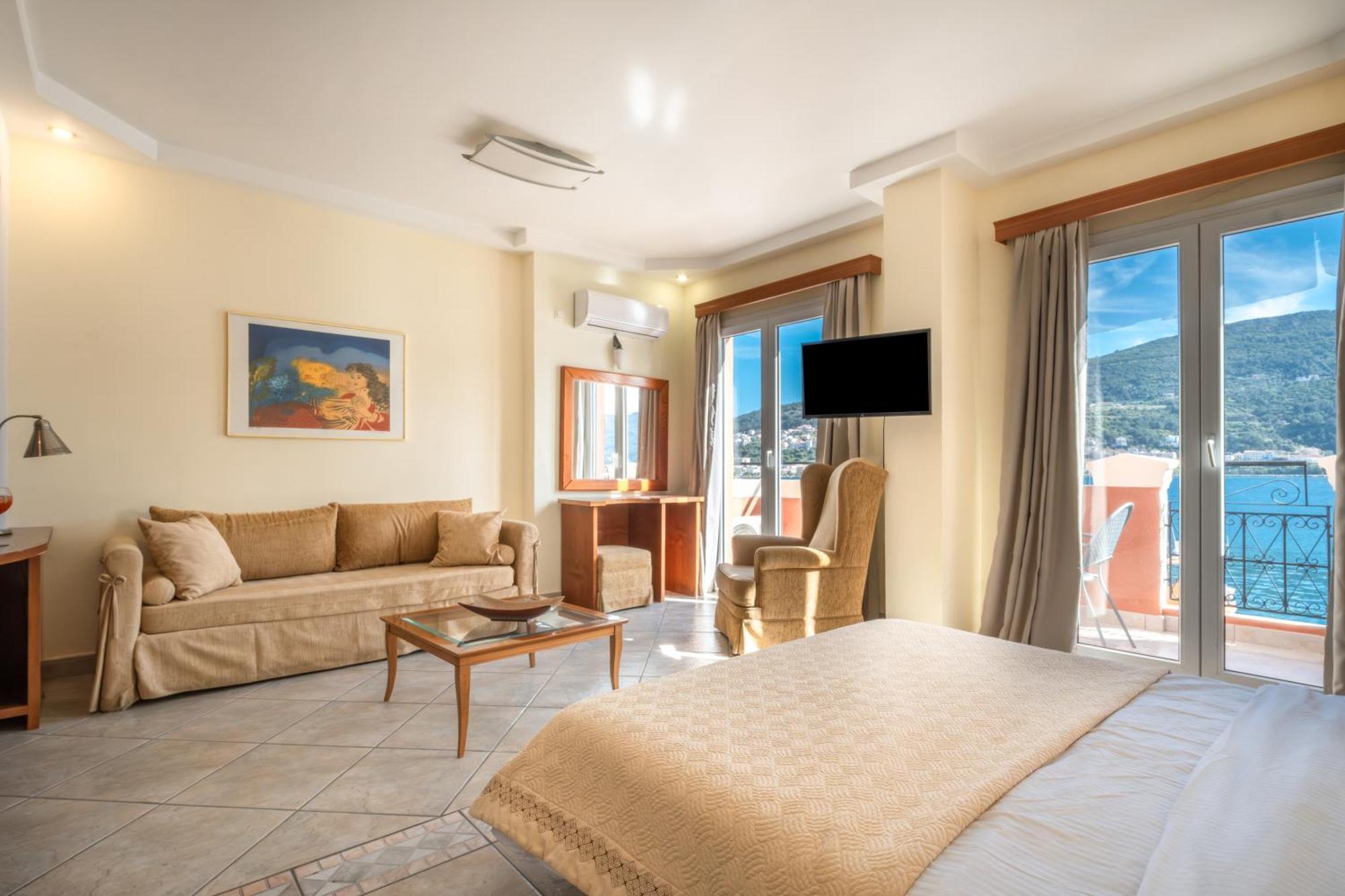 Samos City Hotel Екстериор снимка